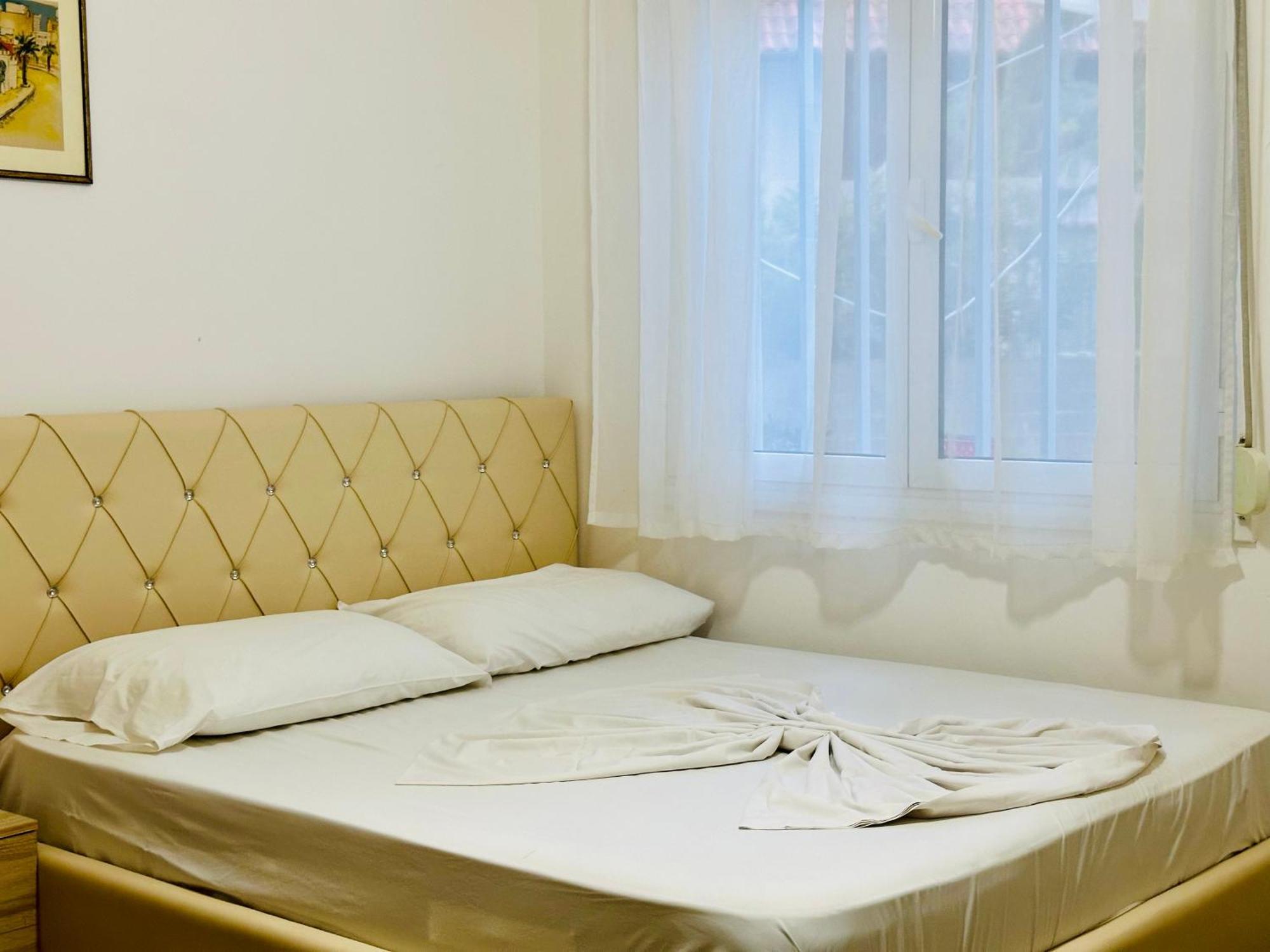 Jico Travel - Erjon Apartments Vlorë Δωμάτιο φωτογραφία