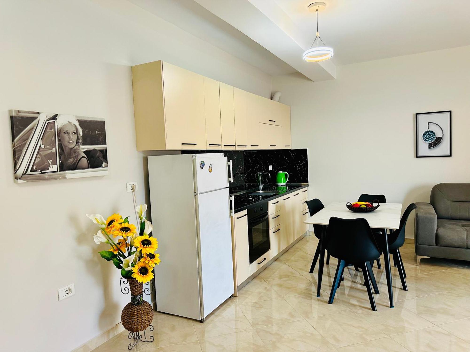 Jico Travel - Erjon Apartments Vlorë Εξωτερικό φωτογραφία