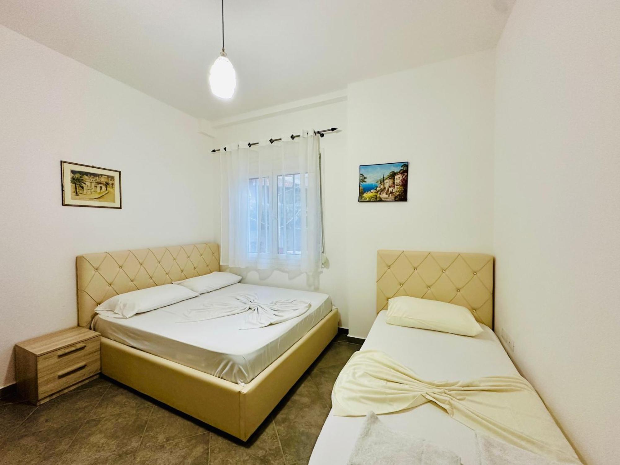Jico Travel - Erjon Apartments Vlorë Δωμάτιο φωτογραφία