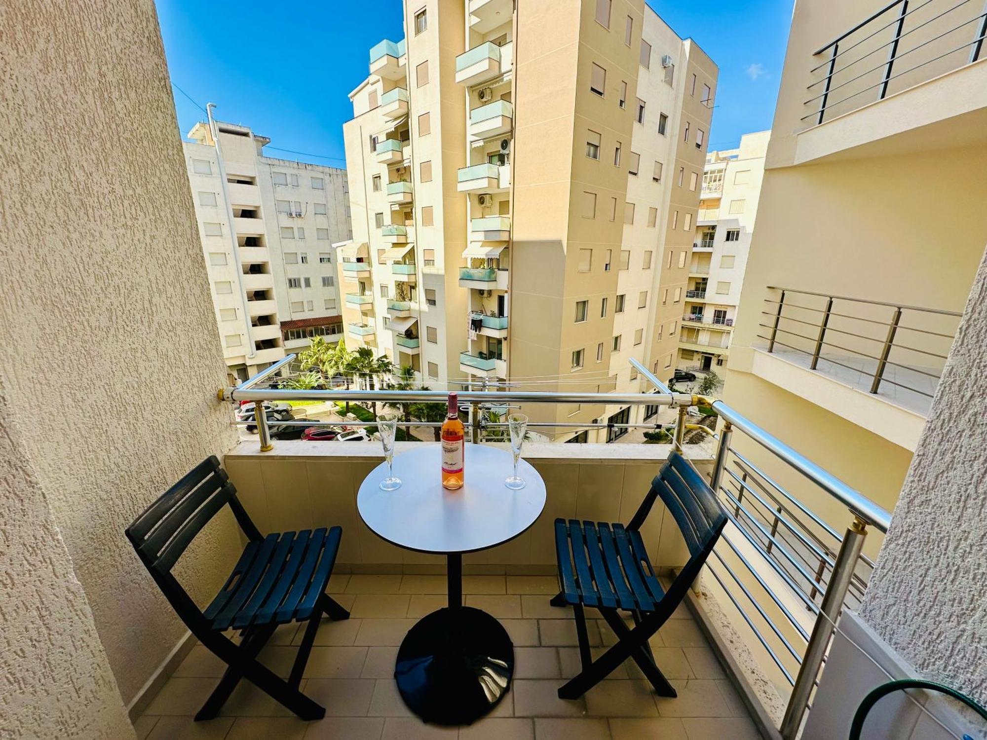 Jico Travel - Erjon Apartments Vlorë Δωμάτιο φωτογραφία